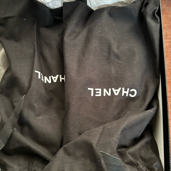 Chanel sandals, only wore once. - Picture 3 of 6